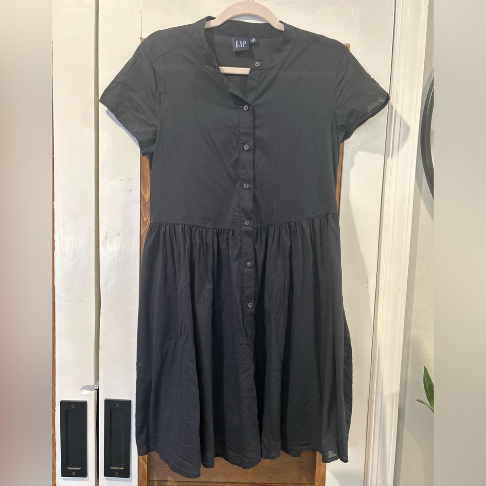 GAP Navy Button-down Peplum Midi Dress with V-Neck and Short Sleeves